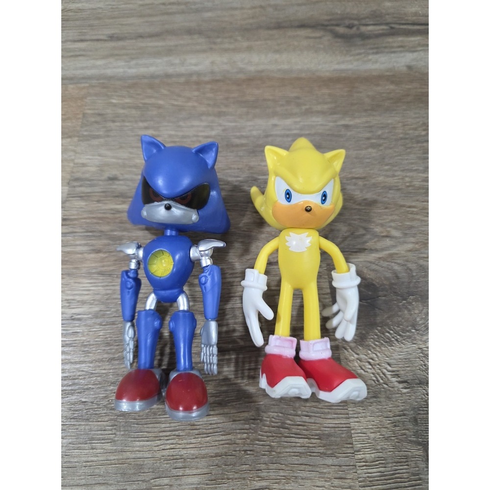 Sonic The Hedgehog  5" Action Figures Metal Sonic and Super Sonic SEGA